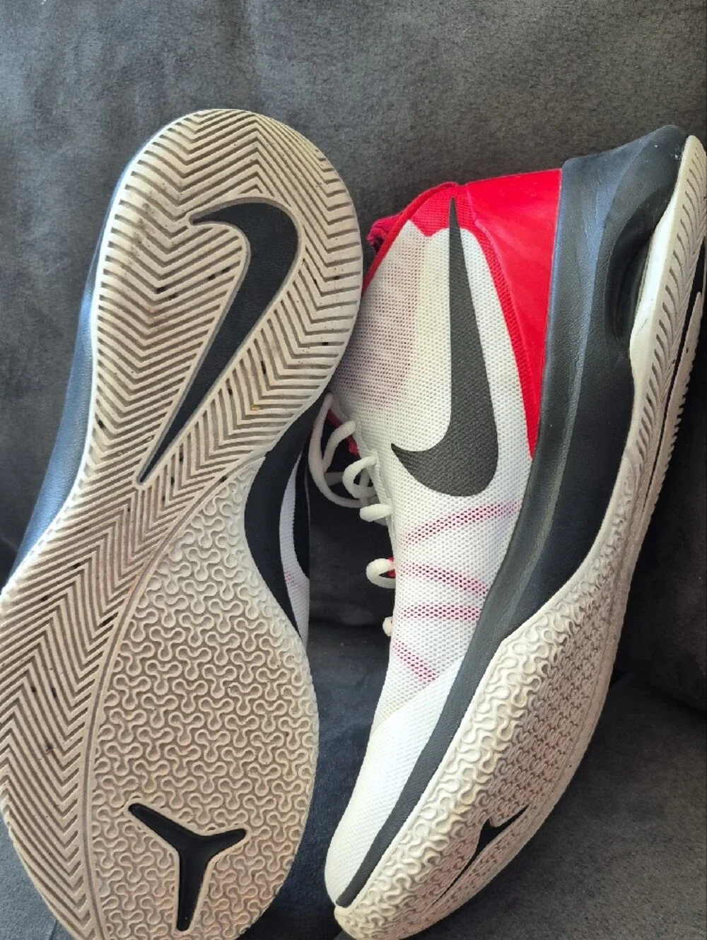 Nike Men’s White & Red Air Versatile Athletic Shoes